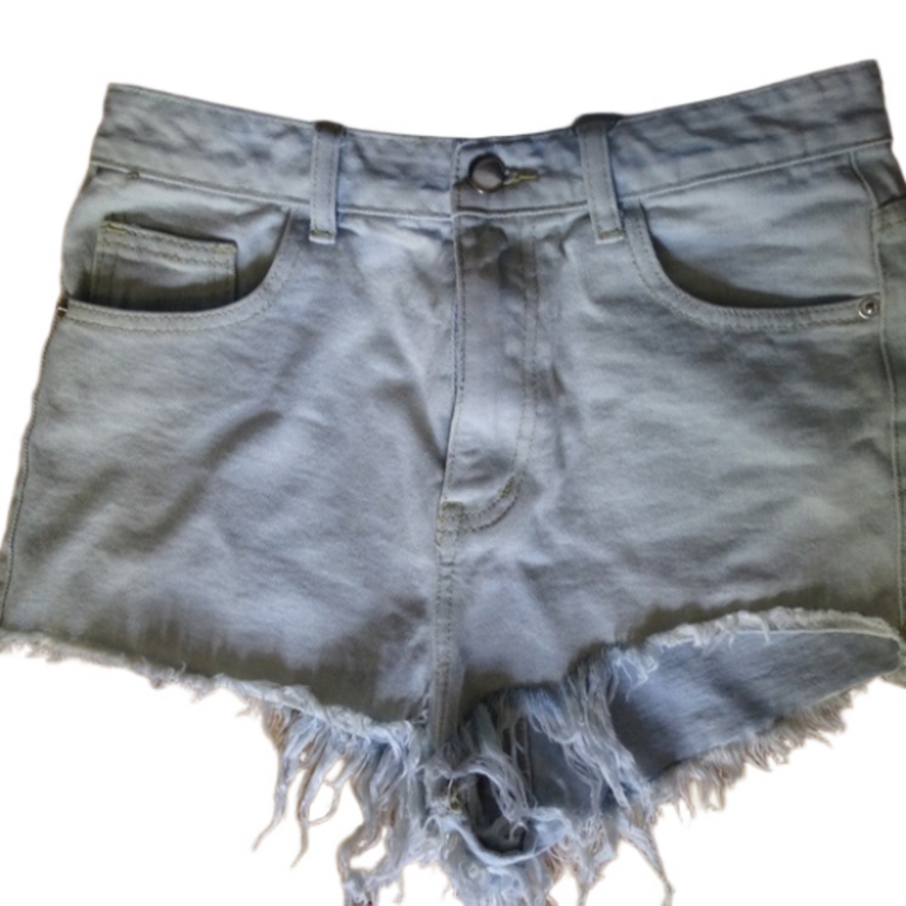 NWT  PRETTY LITTLE THING SHORT SHORTS SIZE 8